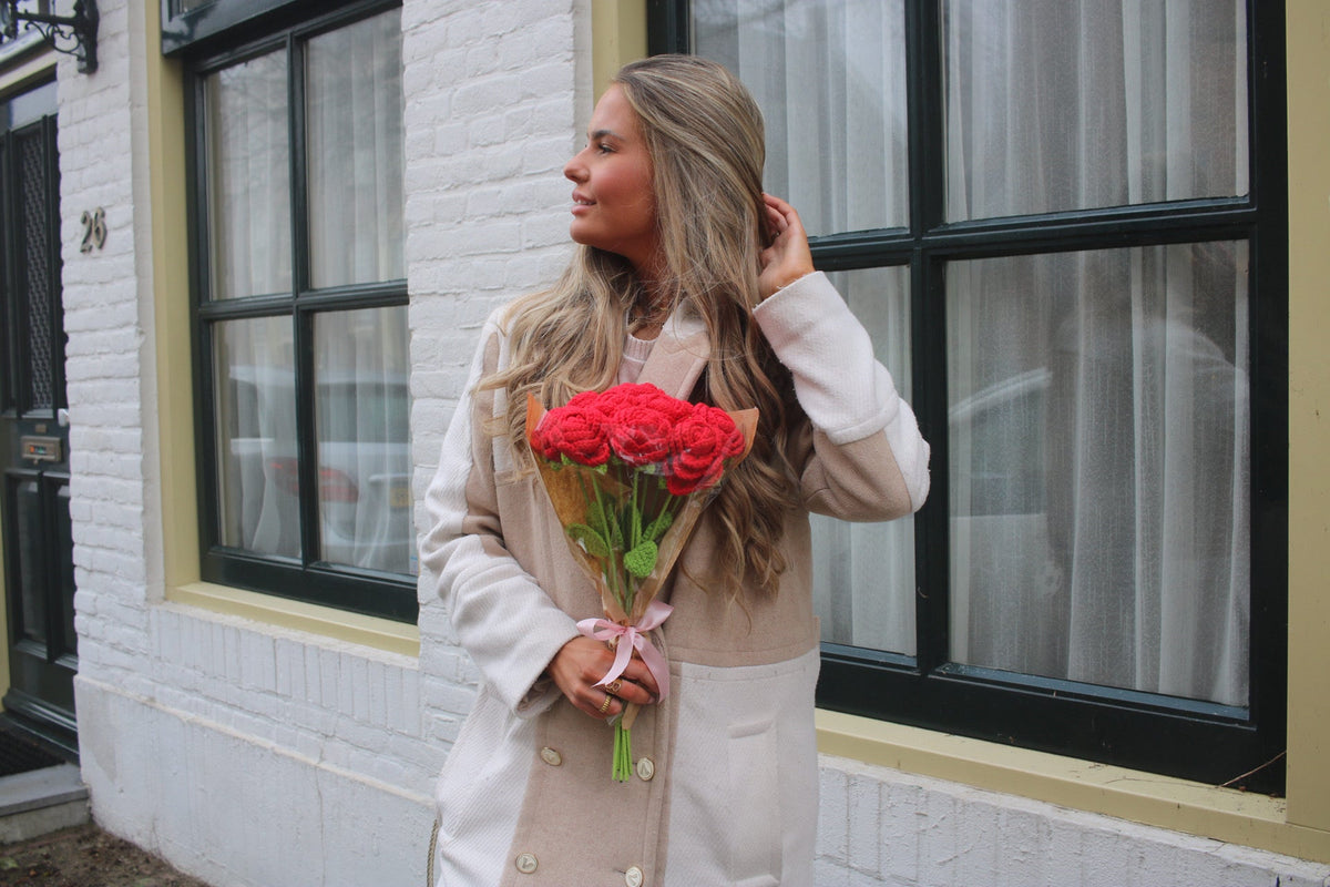 Gehaakte bloemen als uniek valentijnscadeau