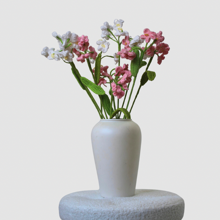 Gehaakt boeket Fleur met roze en witte vergeet-me-nietjes